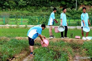 吉鲁本场对阵罗马数据：传射建功+3关键传球，评分8.6全场最高